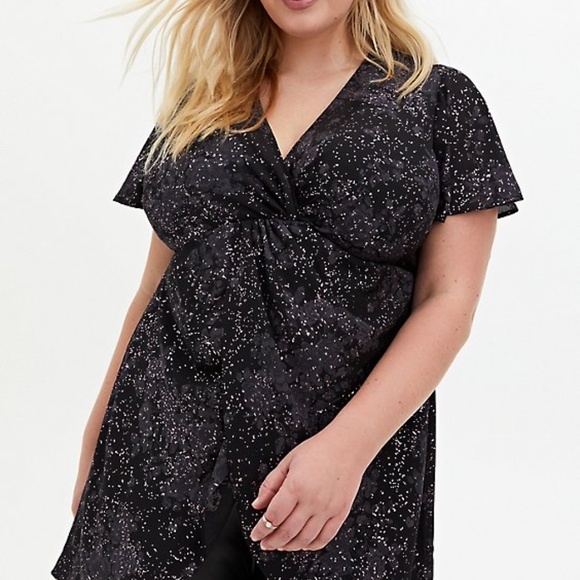 🦊 Torrid floral georgette baby doll tunic - Picture 2 of 10